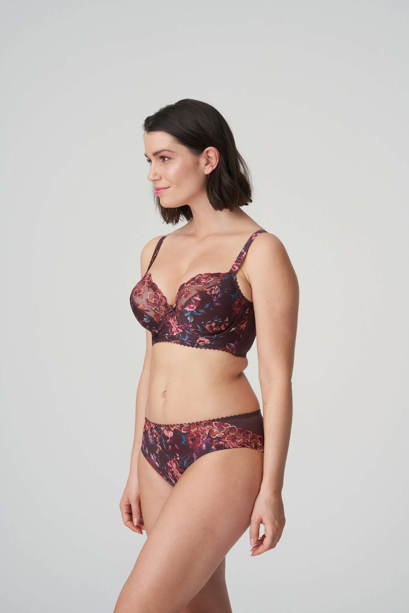 SEVAS aubergine hotpants SEVAS aubergine hotpants