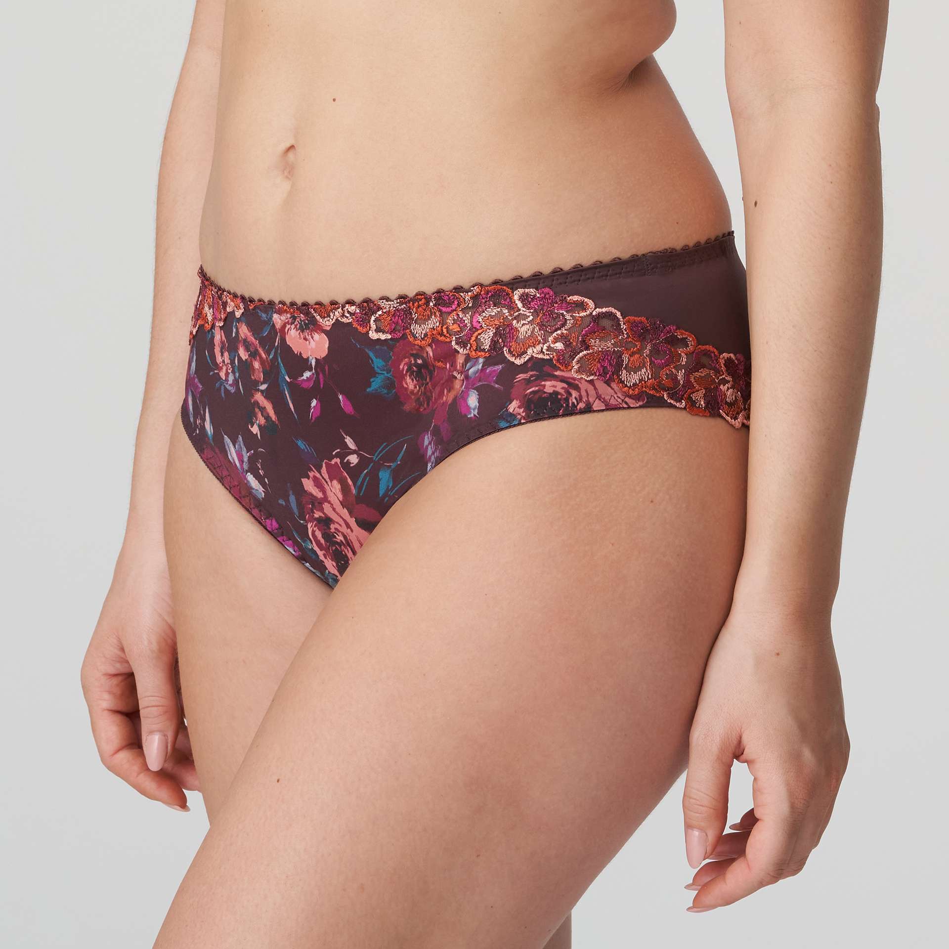 SEVAS aubergine hotpants SEVAS aubergine hotpants