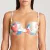 TARIFA Tropical blossom bikini diep decol. met mousse LET OP >> enkel als setje te koop TARIFA Tropical blossom bikini diep decol. met mousse LET OP >> enkel als setje te koop