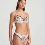 NOORAH Black&Blush string