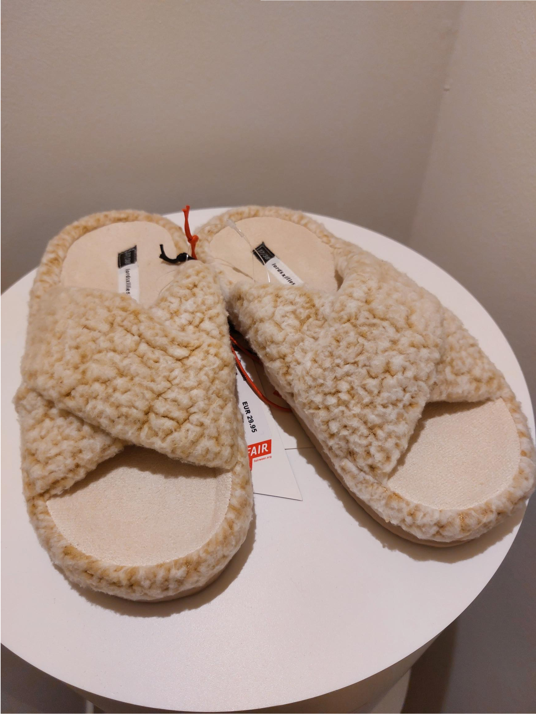 Lords x Lilies Pantoffels, gebroken wit