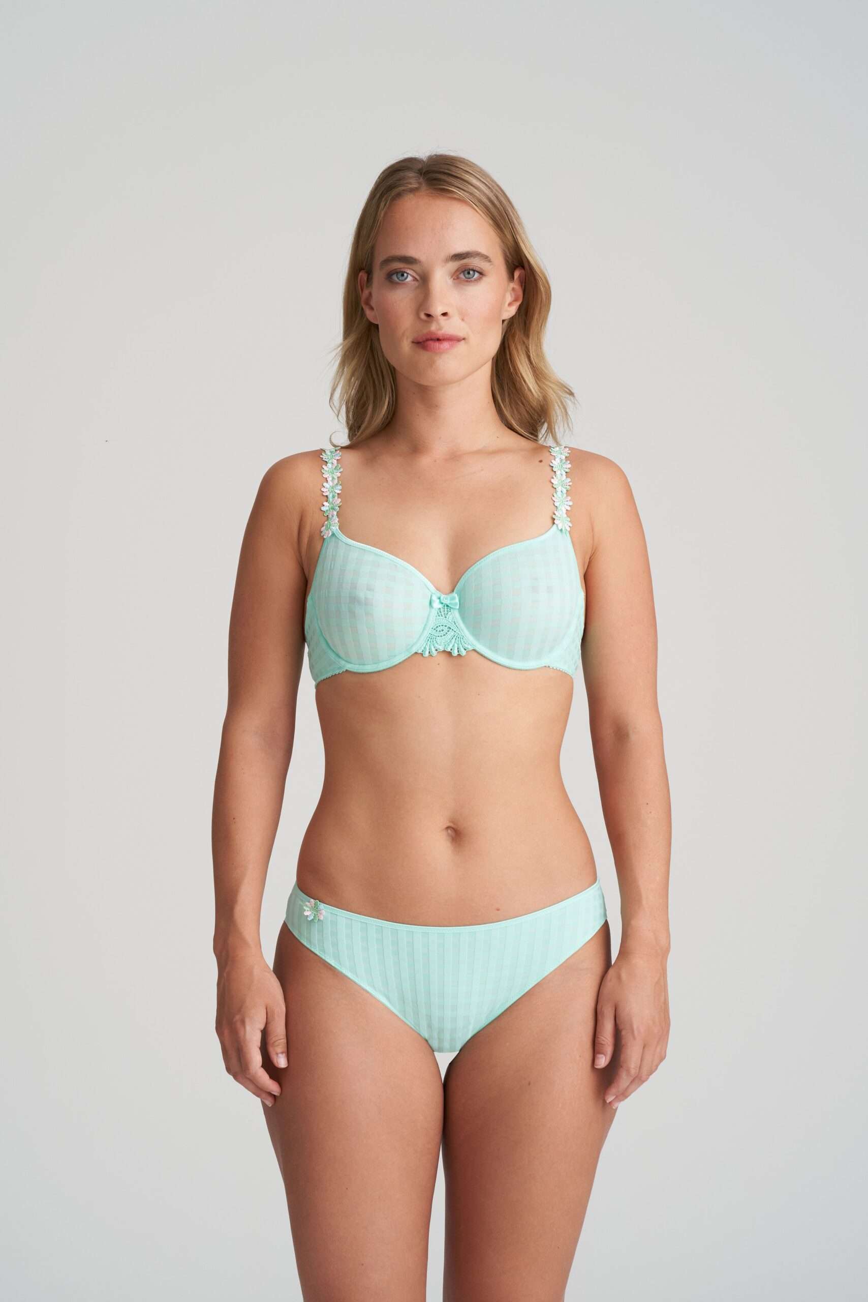 AVERO Miami mint rioslip AVERO Miami mint rioslip