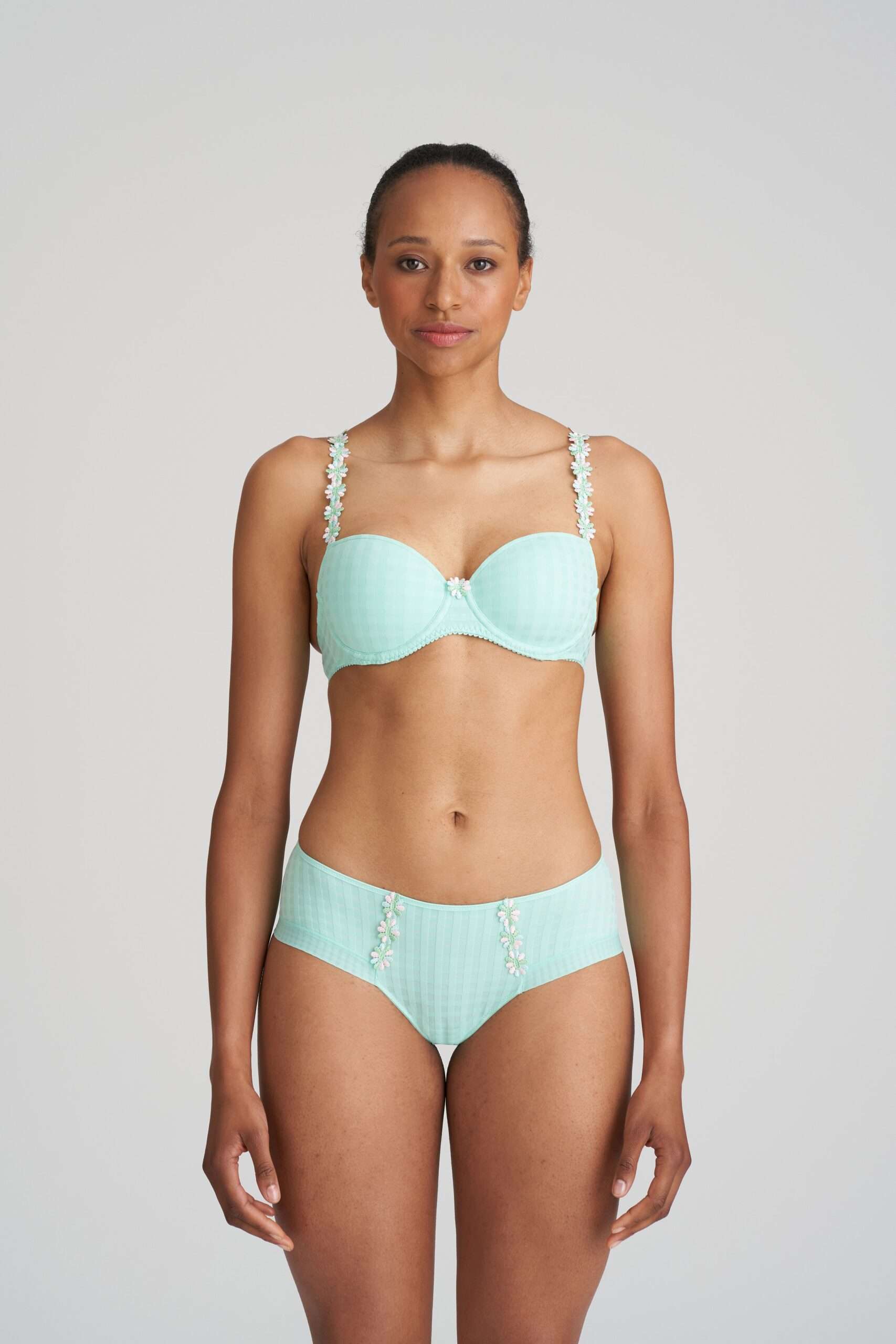 AVERO Miami mint hotpants