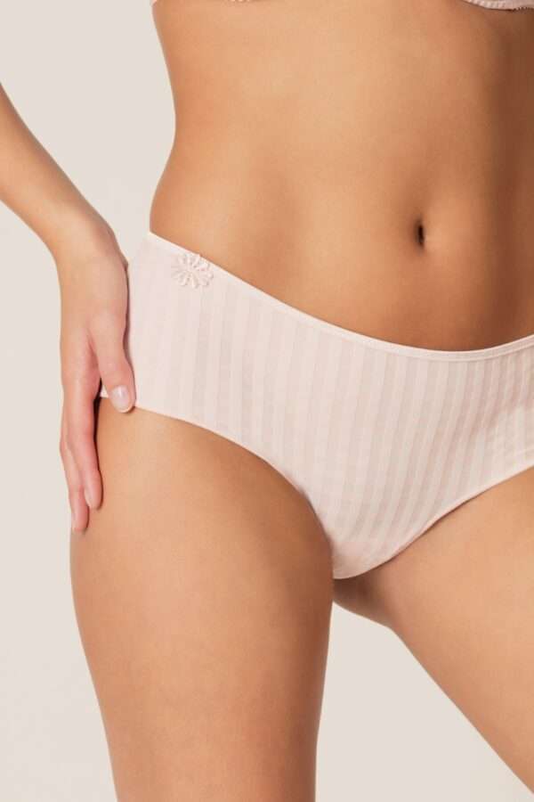 AVERO pearly pink short