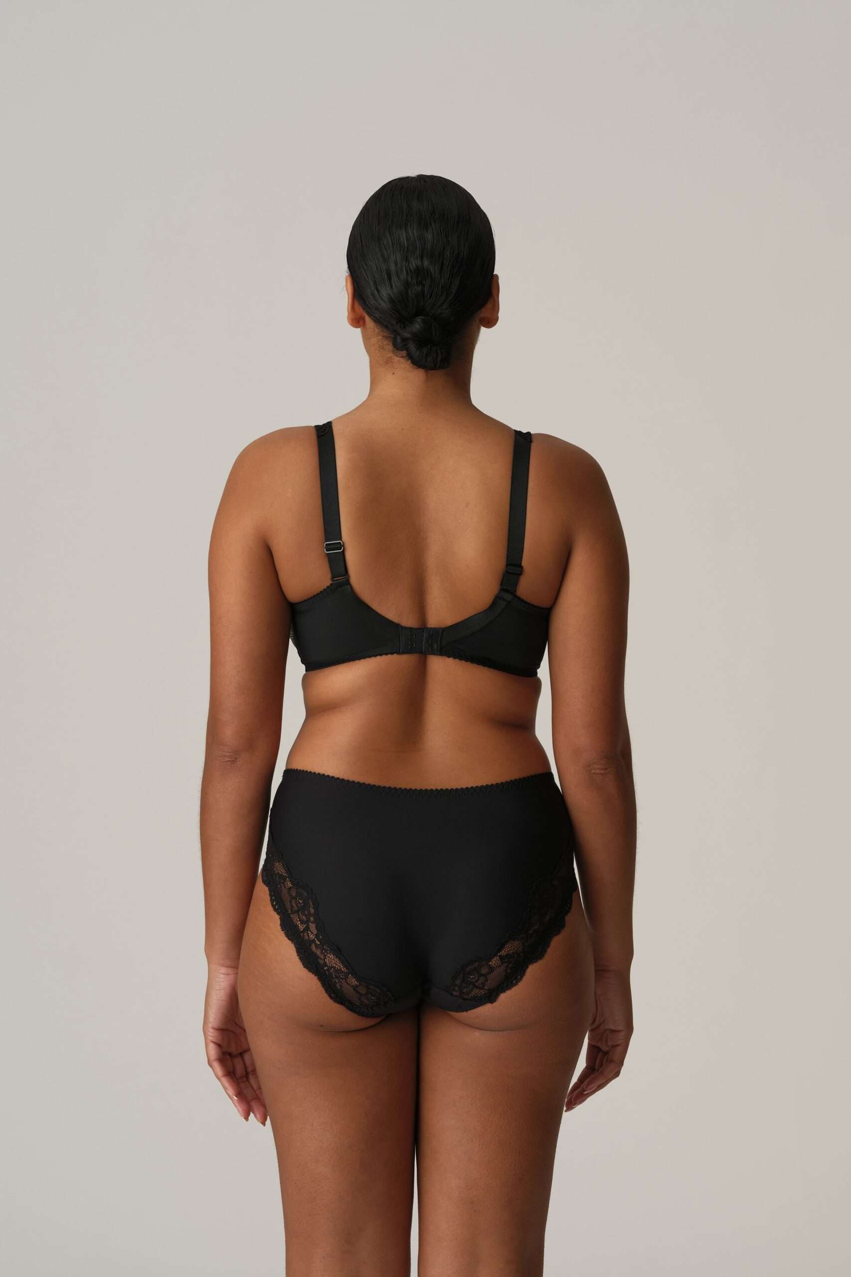 MADISON Black Tailor volle cup bh MADISON Black Tailor volle cup bh