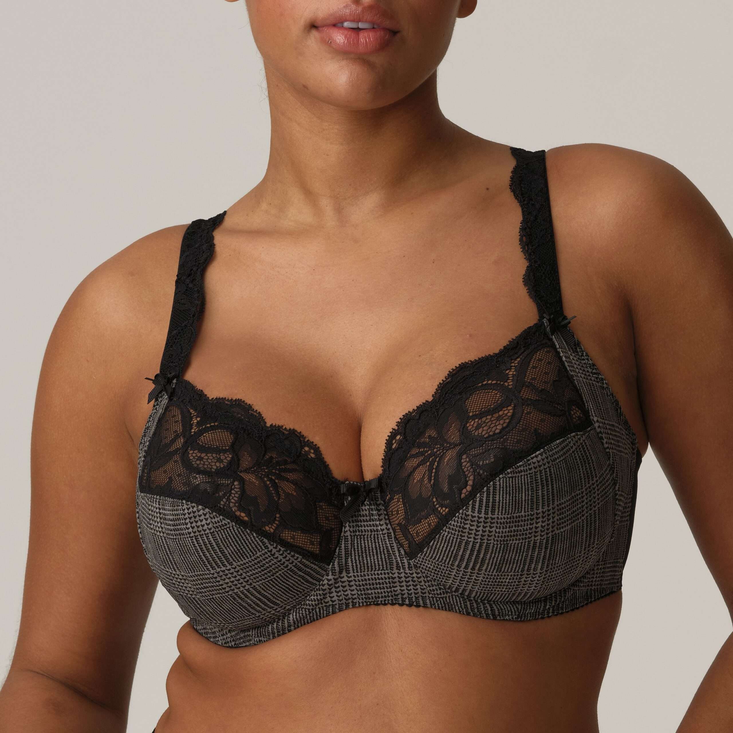 MADISON Black Tailor volle cup bh MADISON Black Tailor volle cup bh