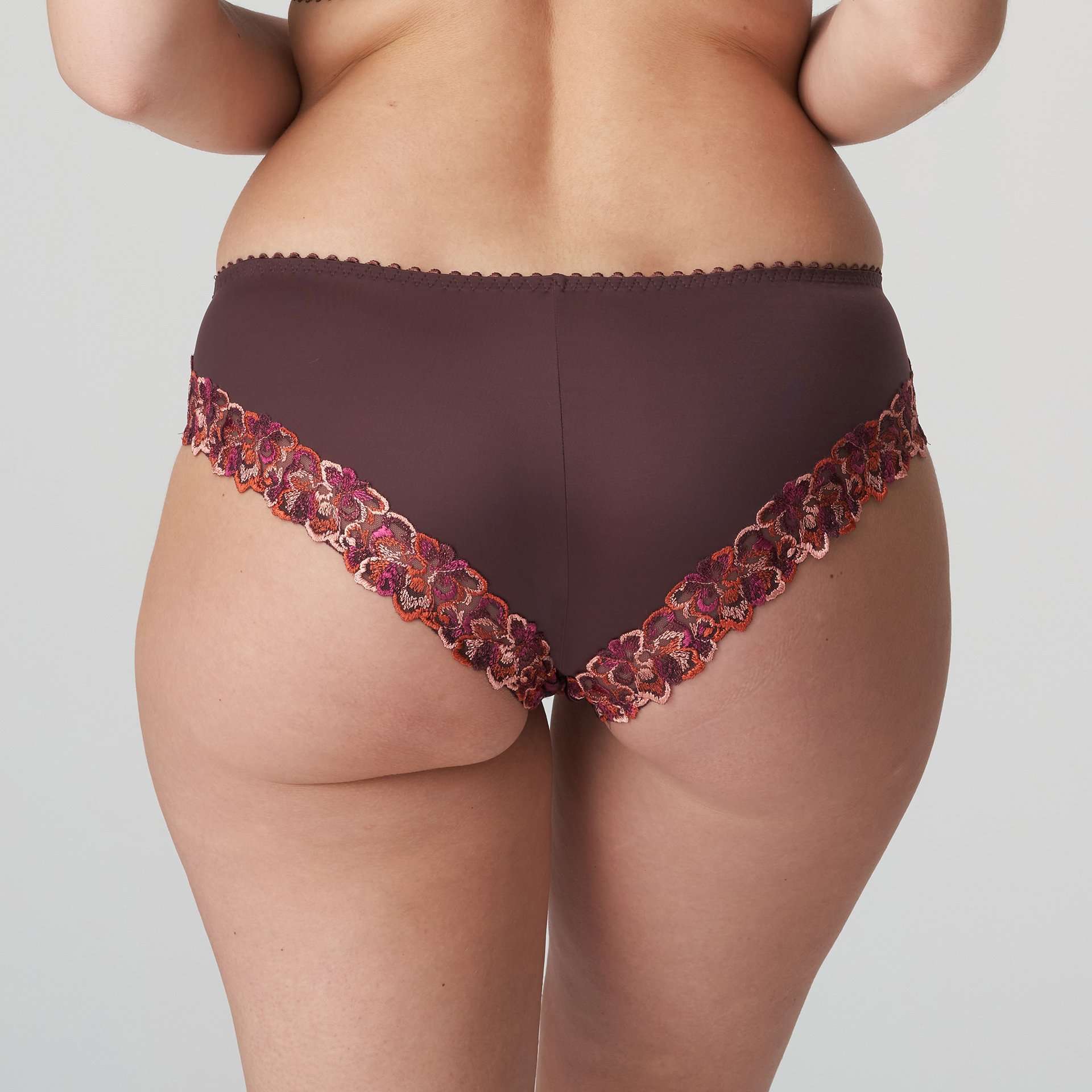 SEVAS aubergine hotpants