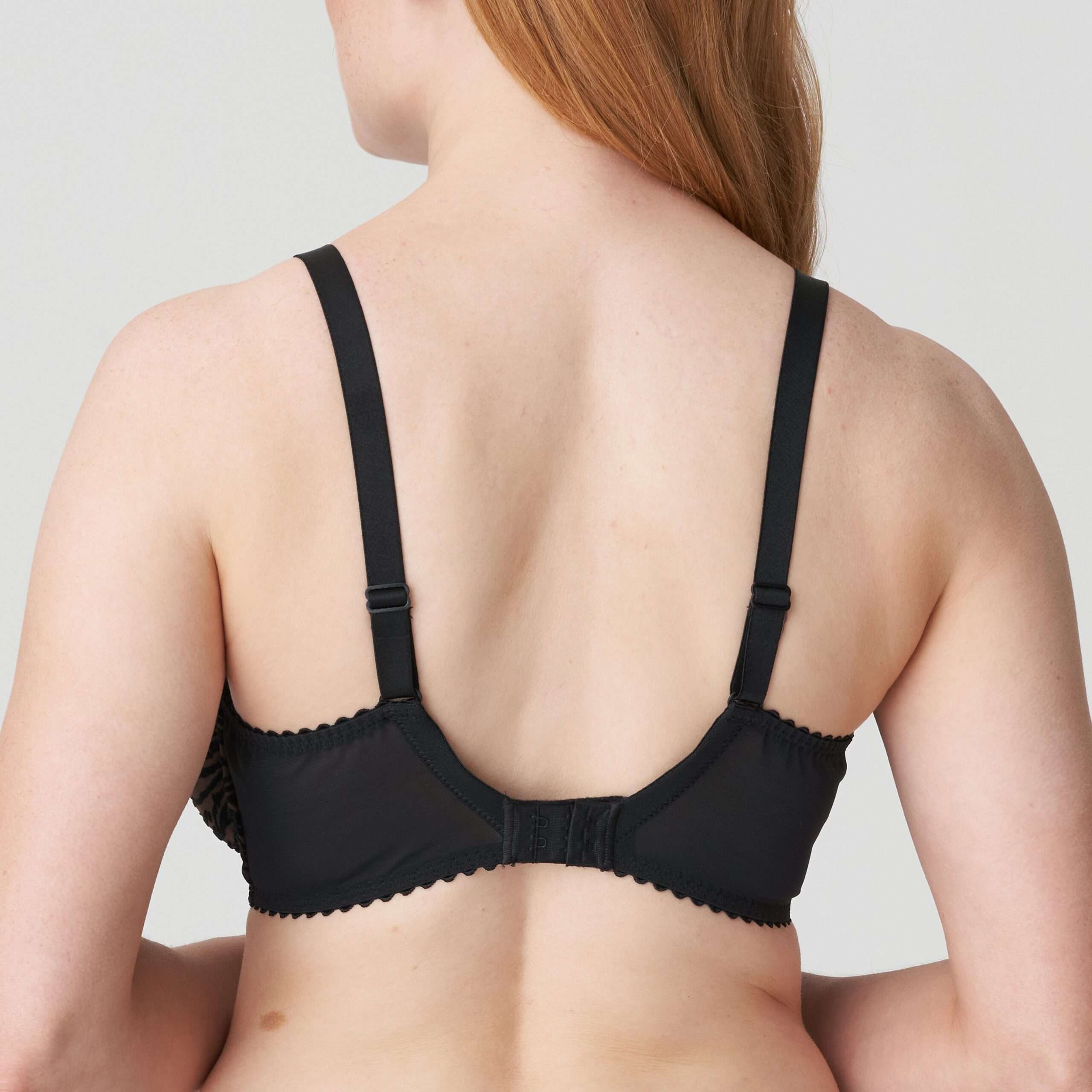 CHEYNEY Sultry Black volle cup bh