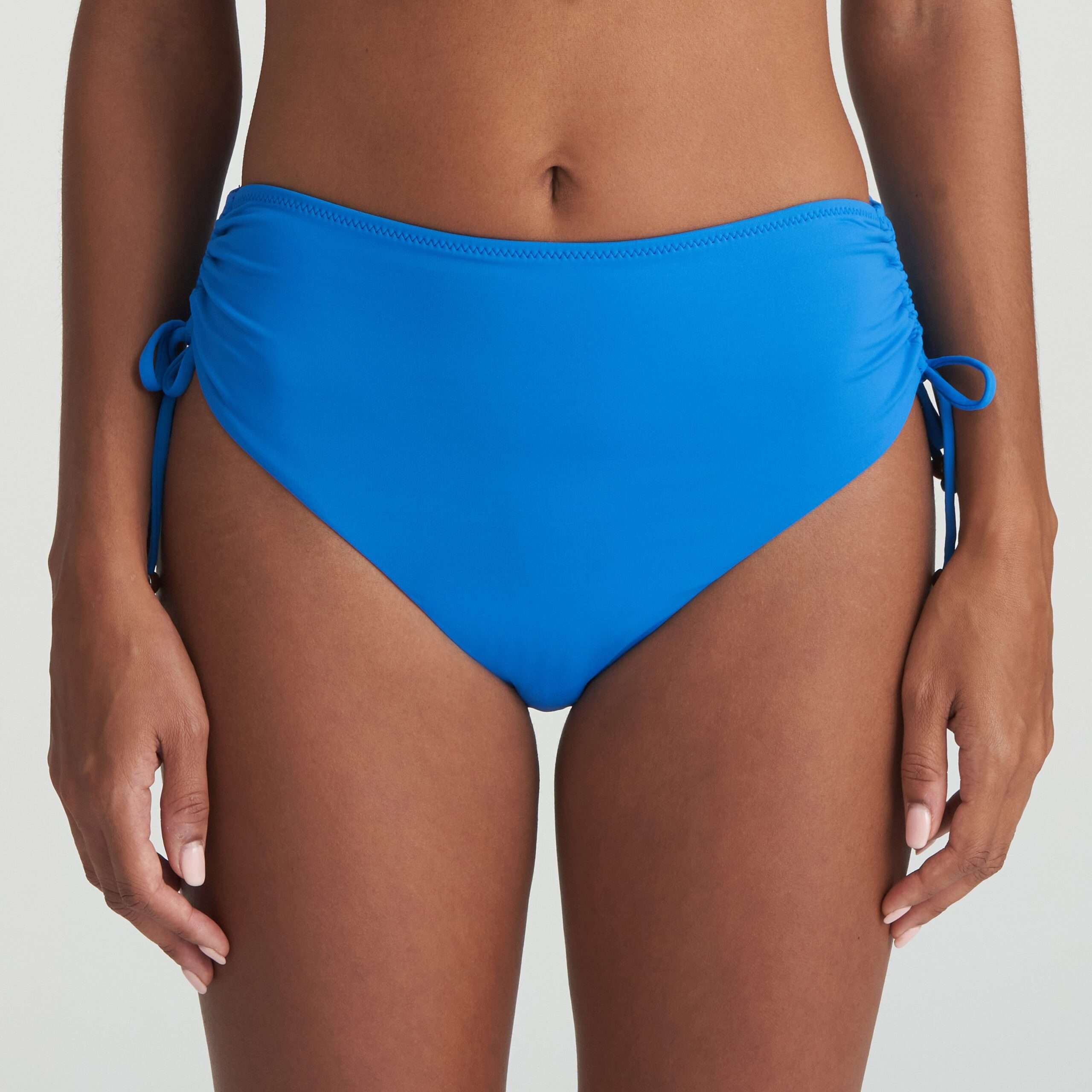 FLIDAIS mistral blauw bikini tailleslip met koordjes (enkel te koop als setje) FLIDAIS mistral blauw bikini tailleslip met koordjes (enkel te koop als setje)