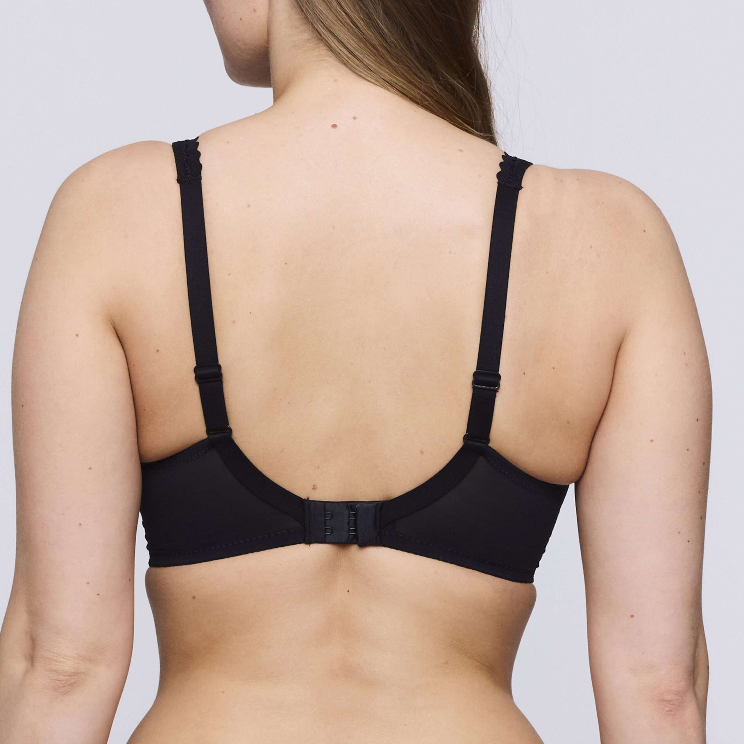 VIVGIRL zwart plunge bh halve mousse cups VIVGIRL zwart plunge bh halve mousse cups
