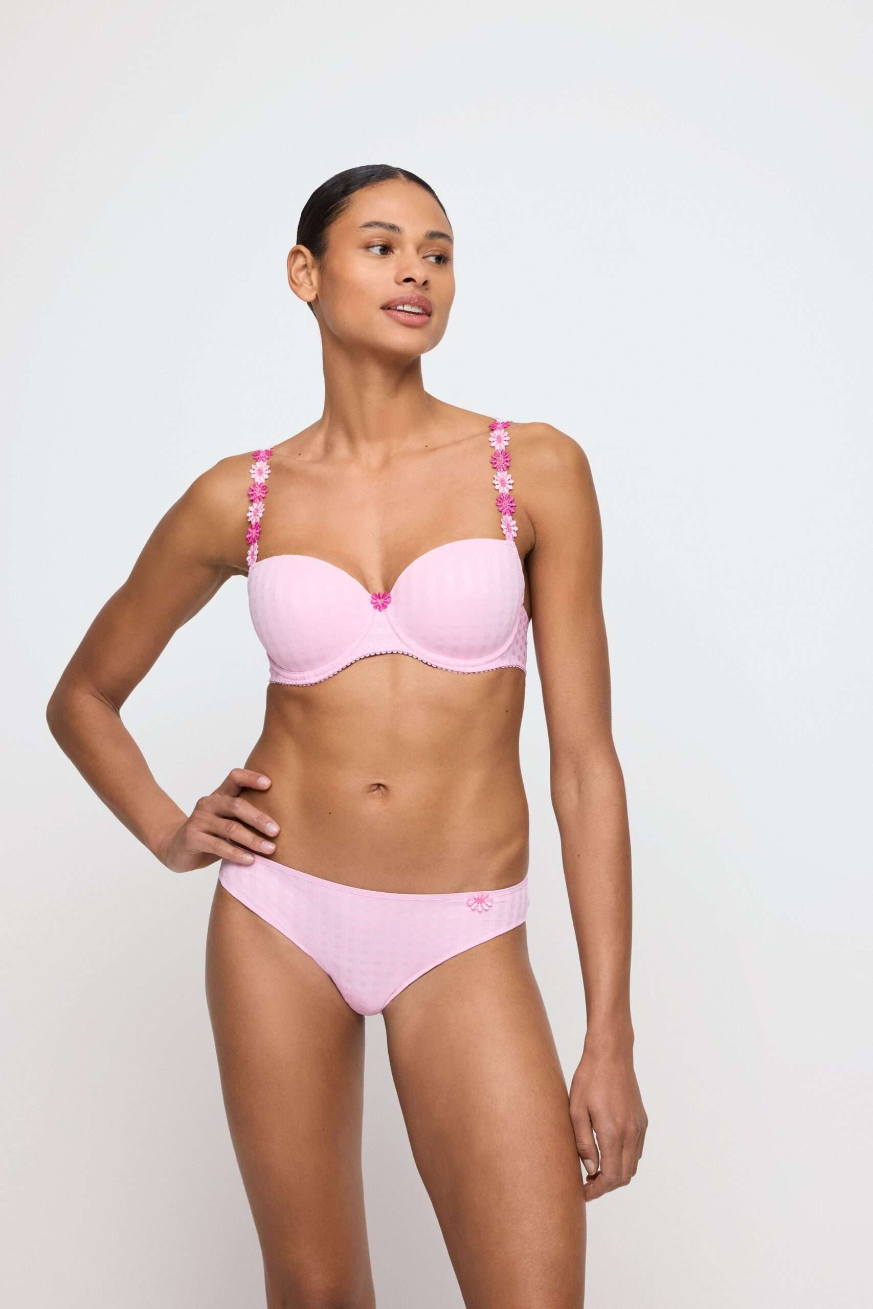 AVERO lily rose rioslip