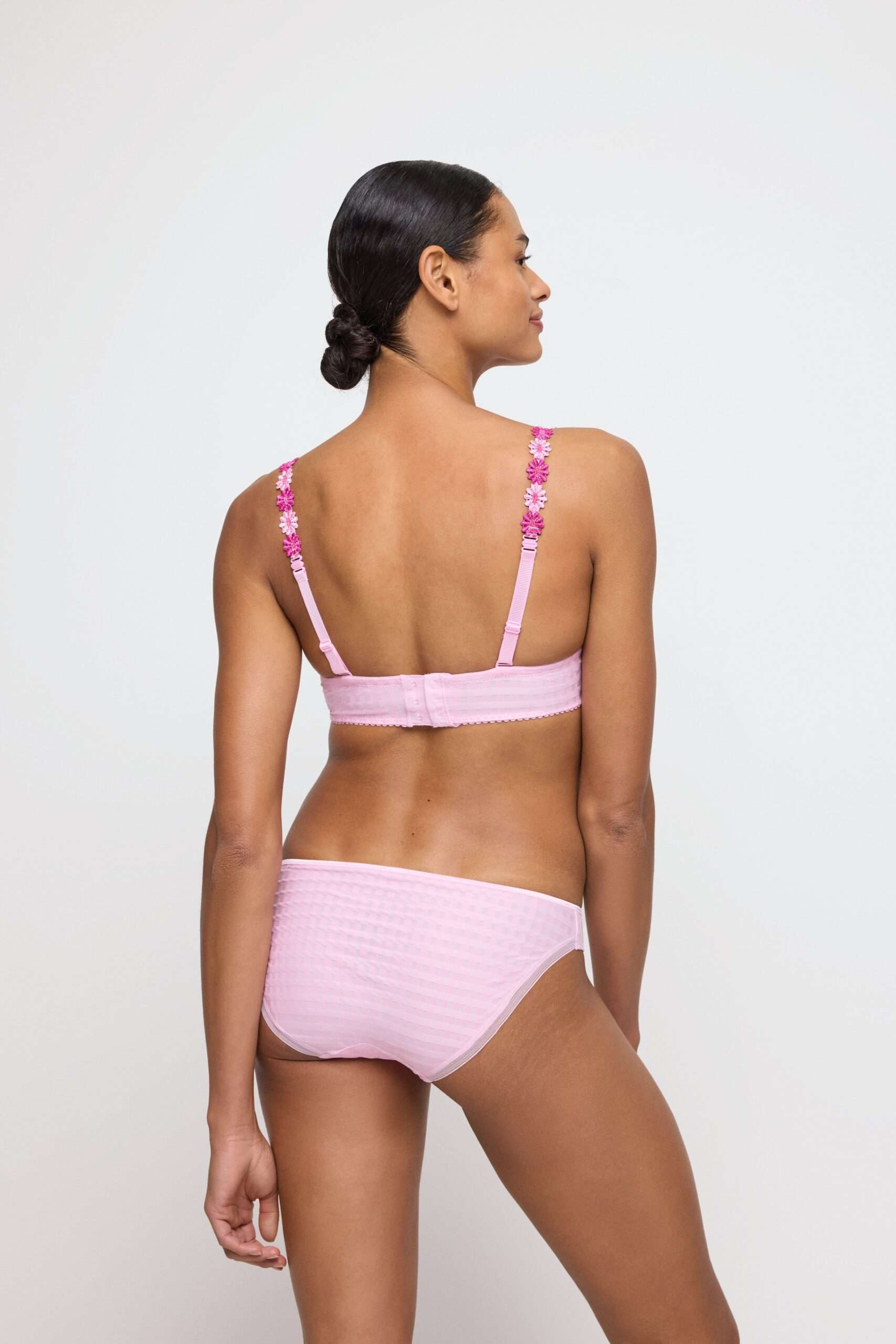 AVERO lily rose rioslip