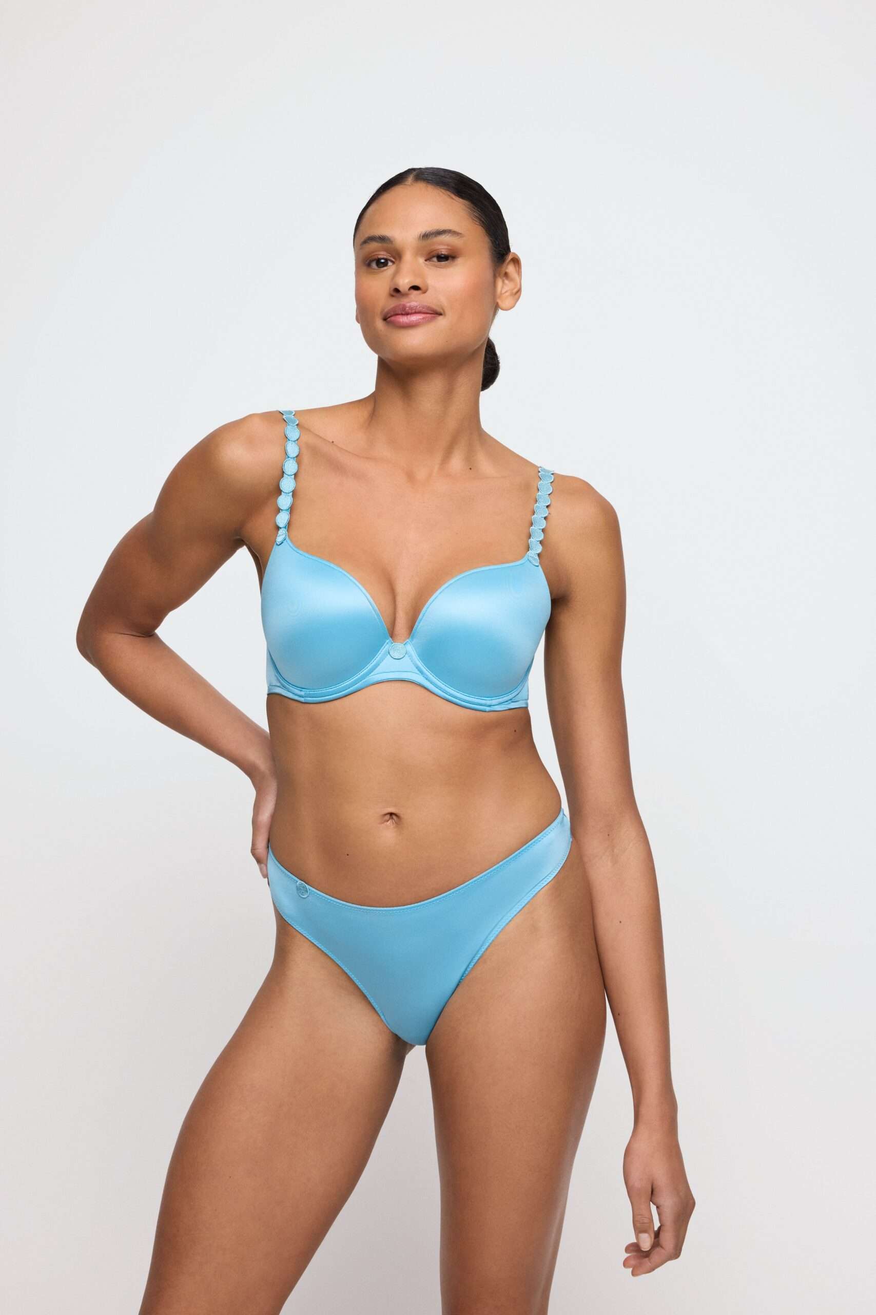 TOM Azure delight string