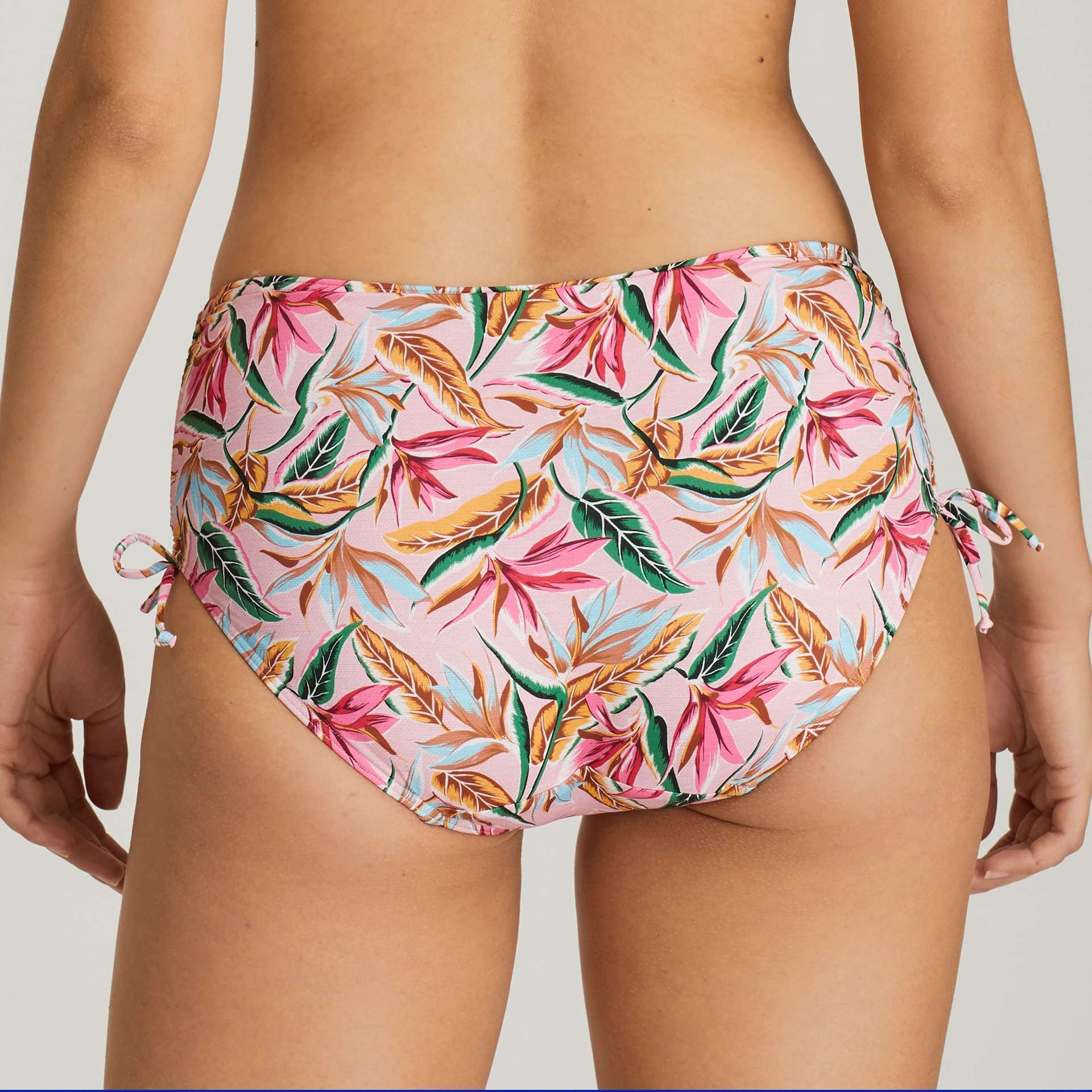 SIROCCO pink paradise bikini tailleslip met koordjes LET OP: enkel als setje te koop SIROCCO pink paradise bikini tailleslip met koordjes LET OP: enkel als setje te koop