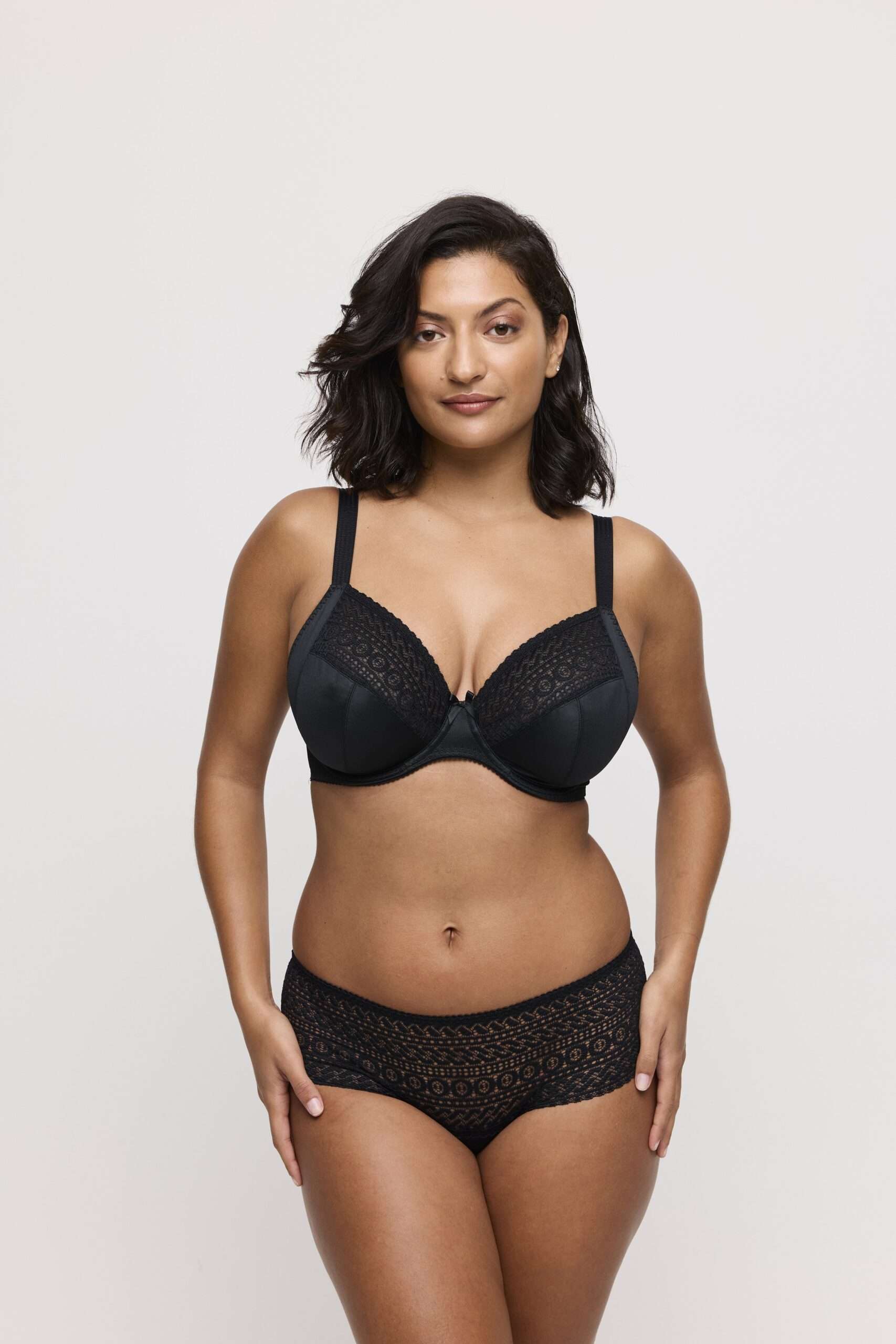 MONTARA Zwart luxe string MONTARA Zwart luxe string