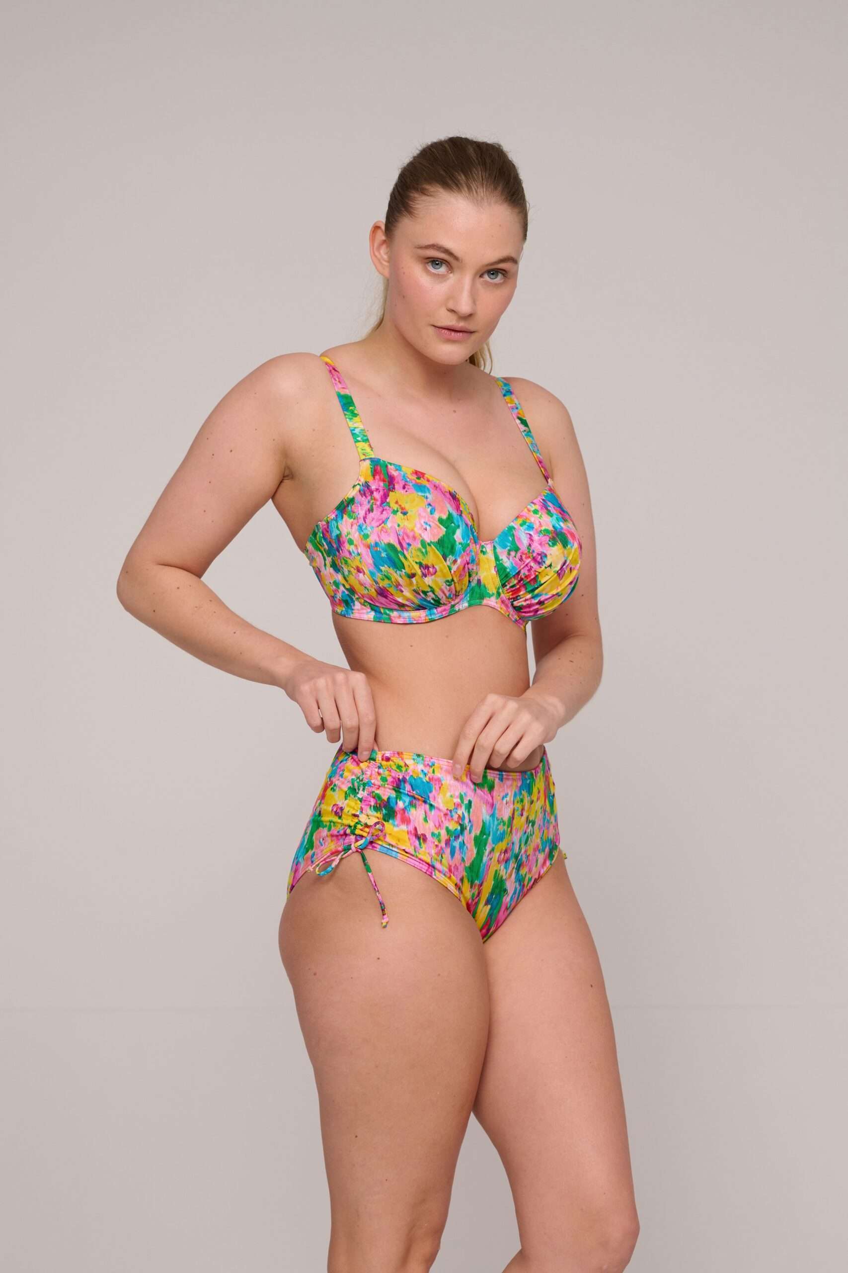 UBUD sun glow bikini tailleslip met koordjes (enkel te koop als setje)