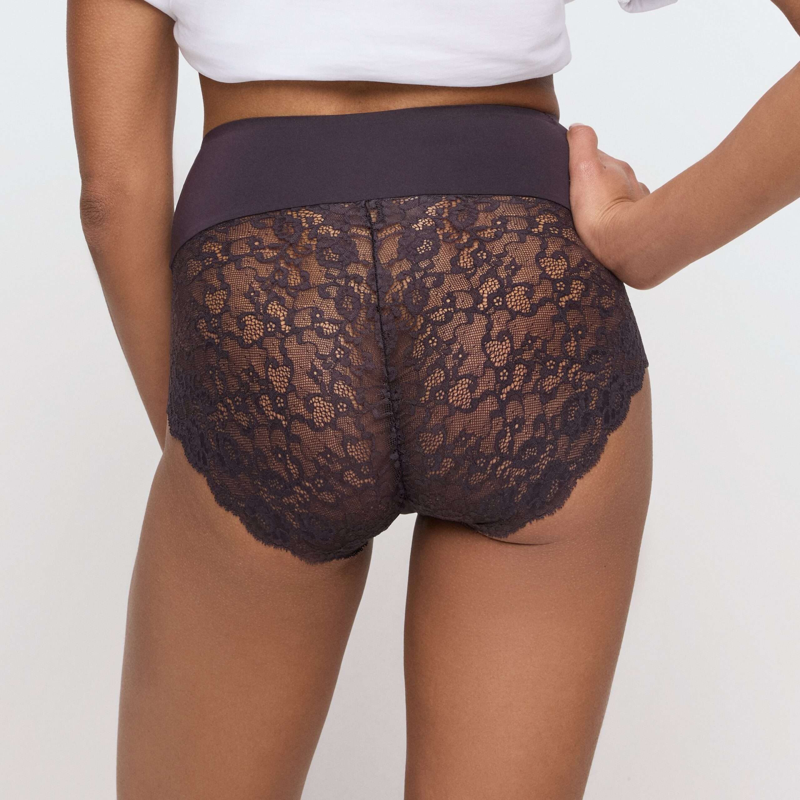 COLOR STUDIO sweet chocolate corrigerende tailleslip