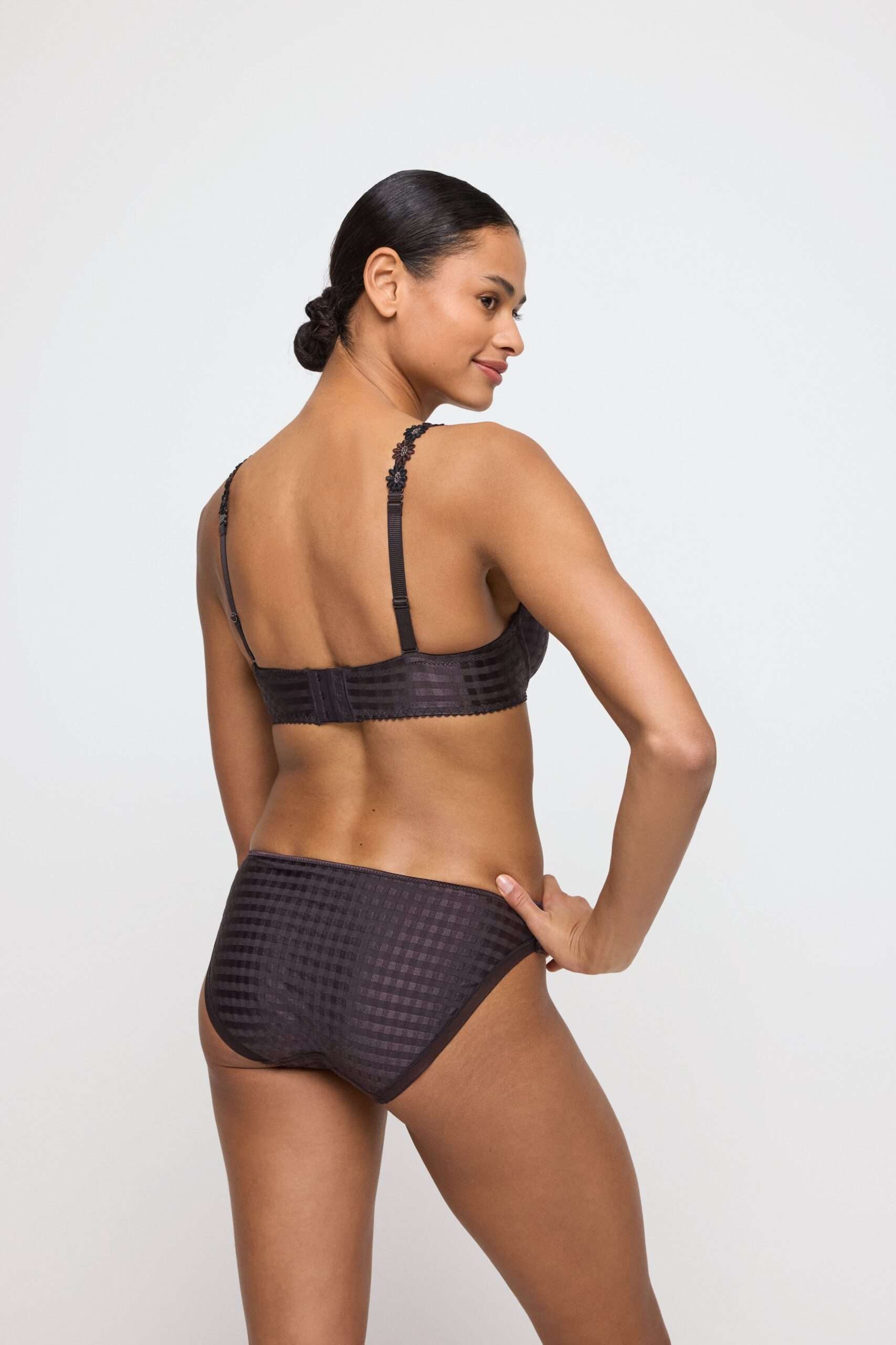 AVERO sweet chocolate rioslip