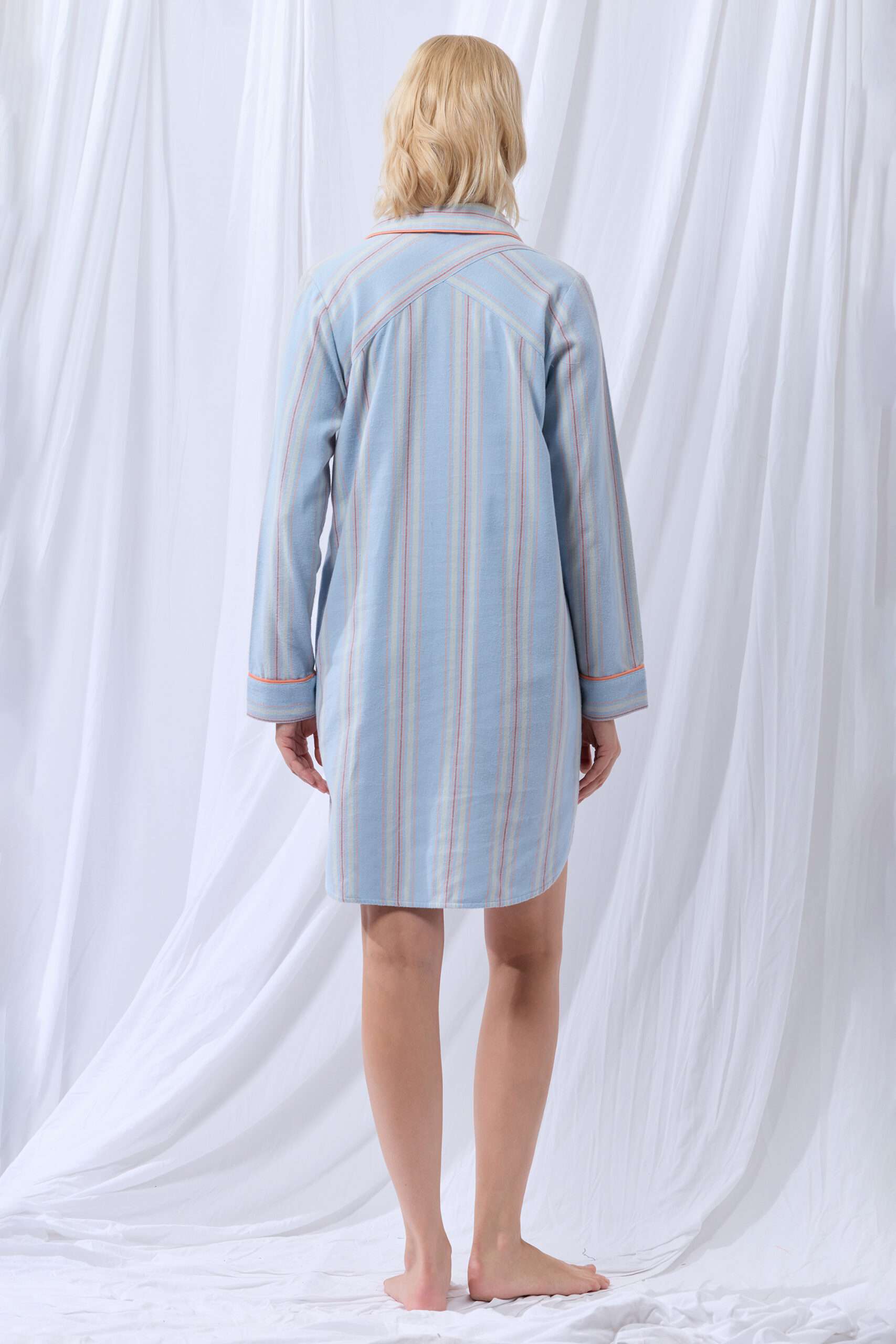 Lords x Lilies Slaapkleedje, flanel streep lichtblauw