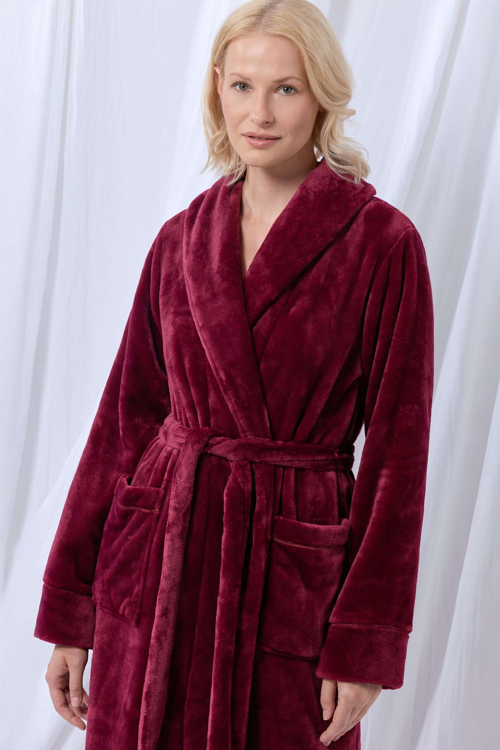 Lords x Lilies Dames Kamerjas, wijnrood