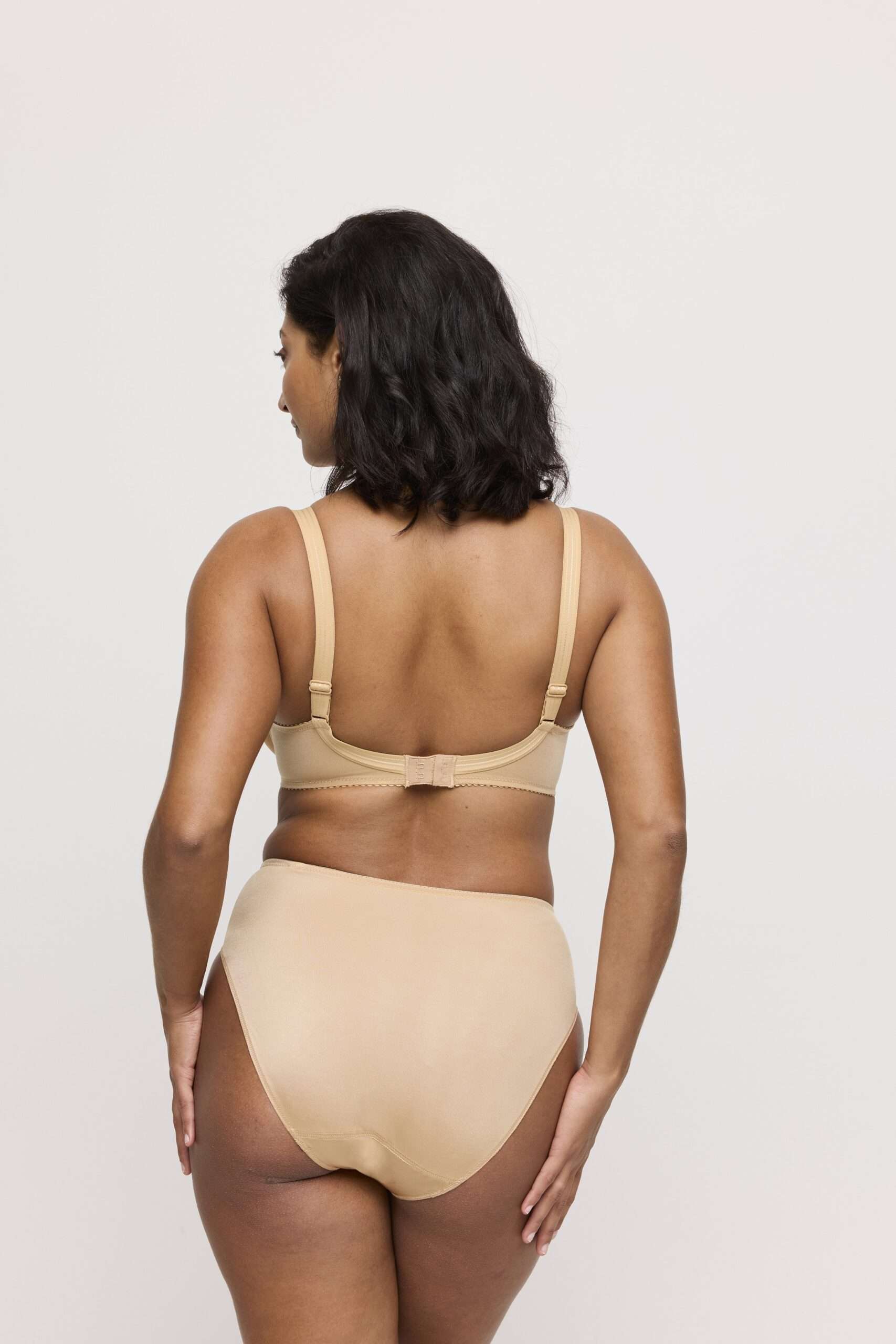 SATIN cognac naadloze beugelbh SATIN cognac naadloze beugelbh