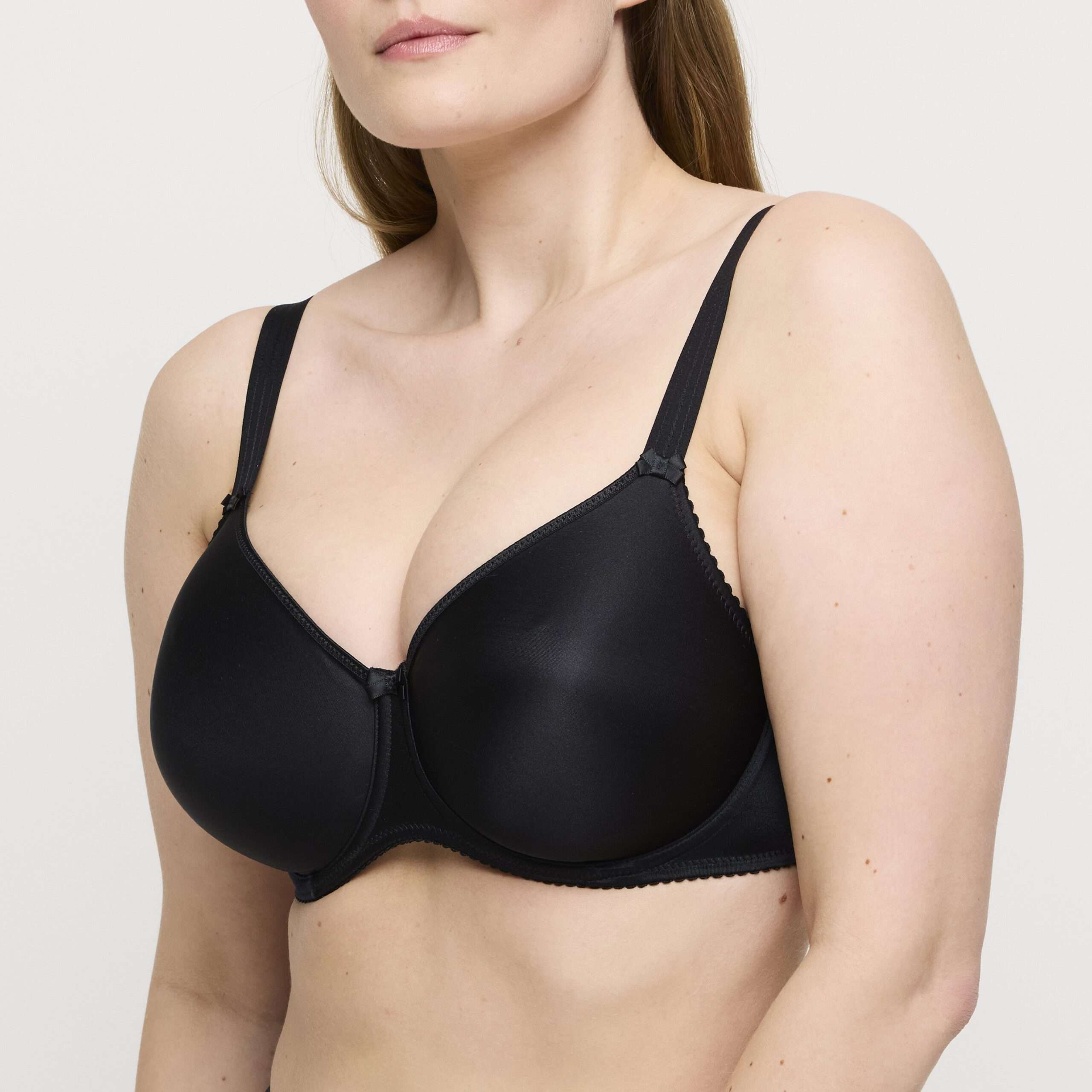 SATIN zwart naadloze beugelbh SATIN zwart naadloze beugelbh