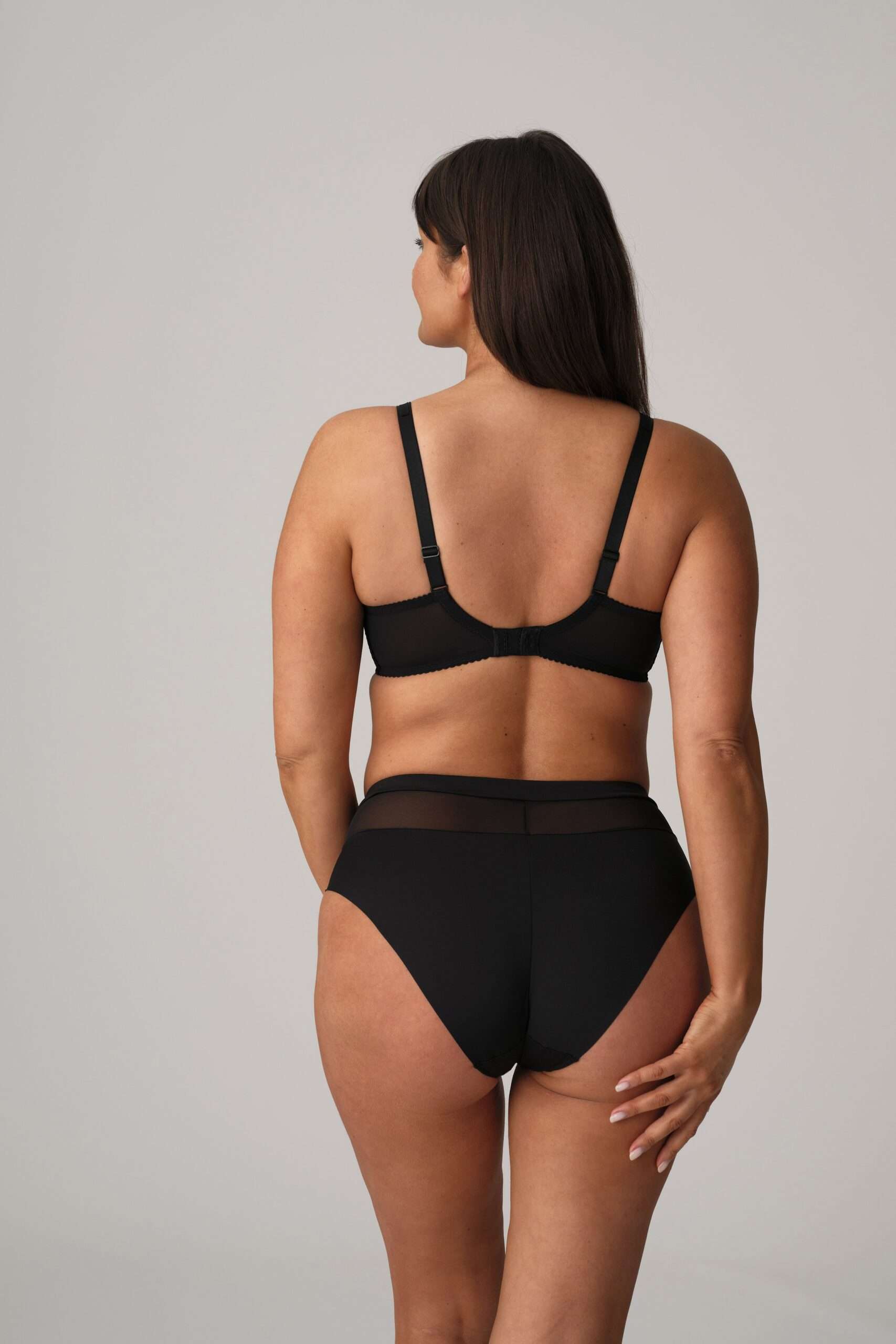 SOPHORA zwart beugelbh