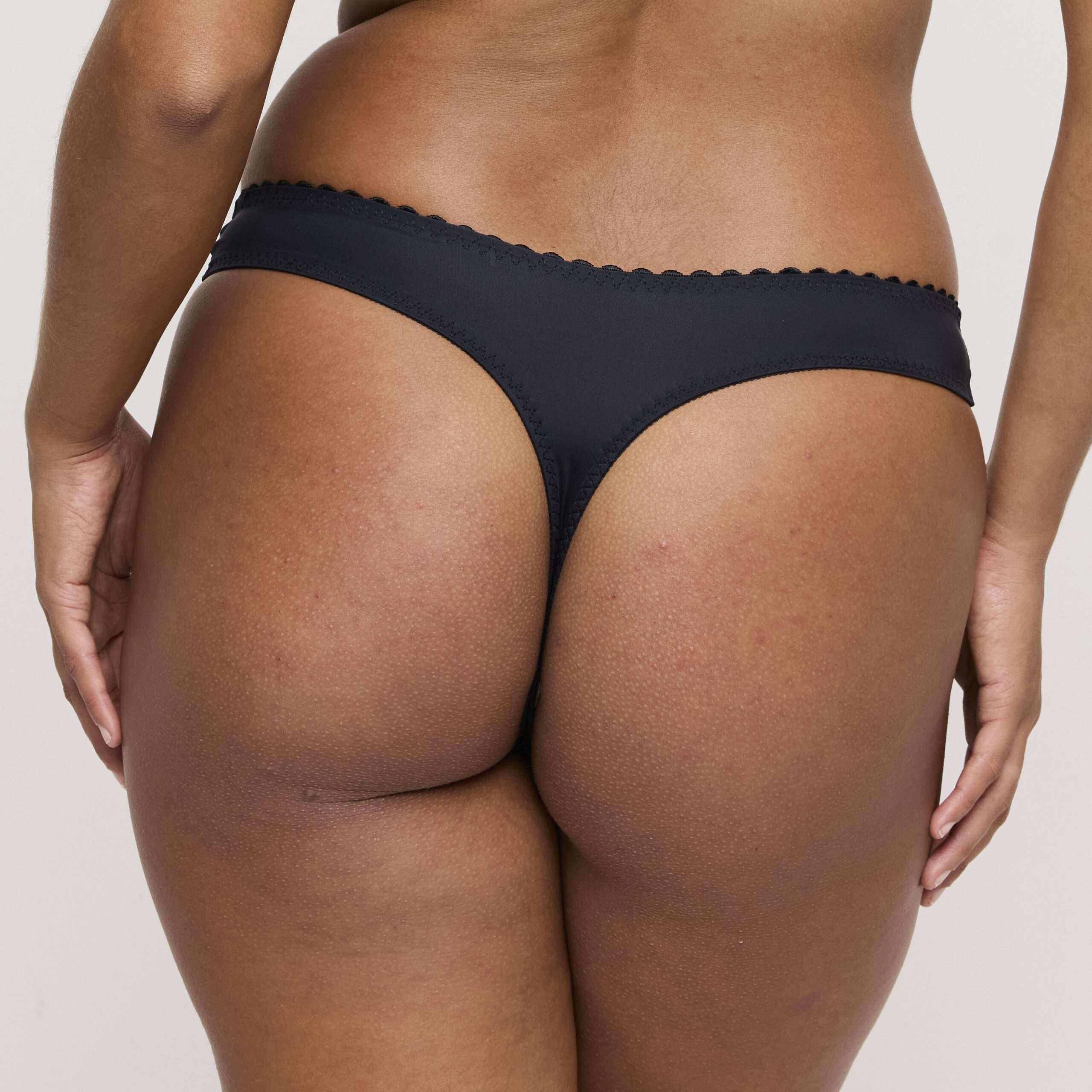 MANALI Wild Bloom string