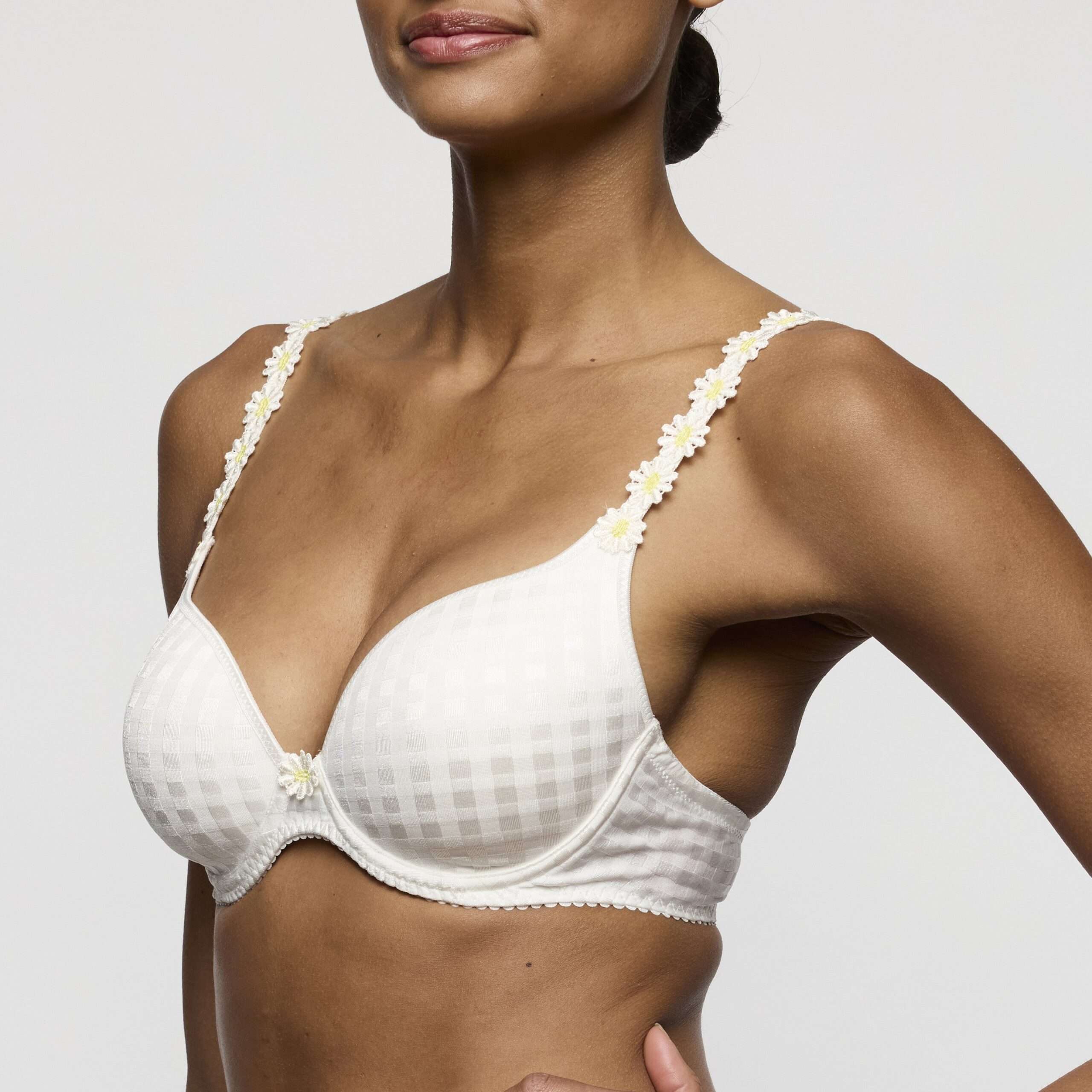 AVERO Ivory Petal voorgevormde bh - hartvorm AVERO Ivory Petal voorgevormde bh - hartvorm