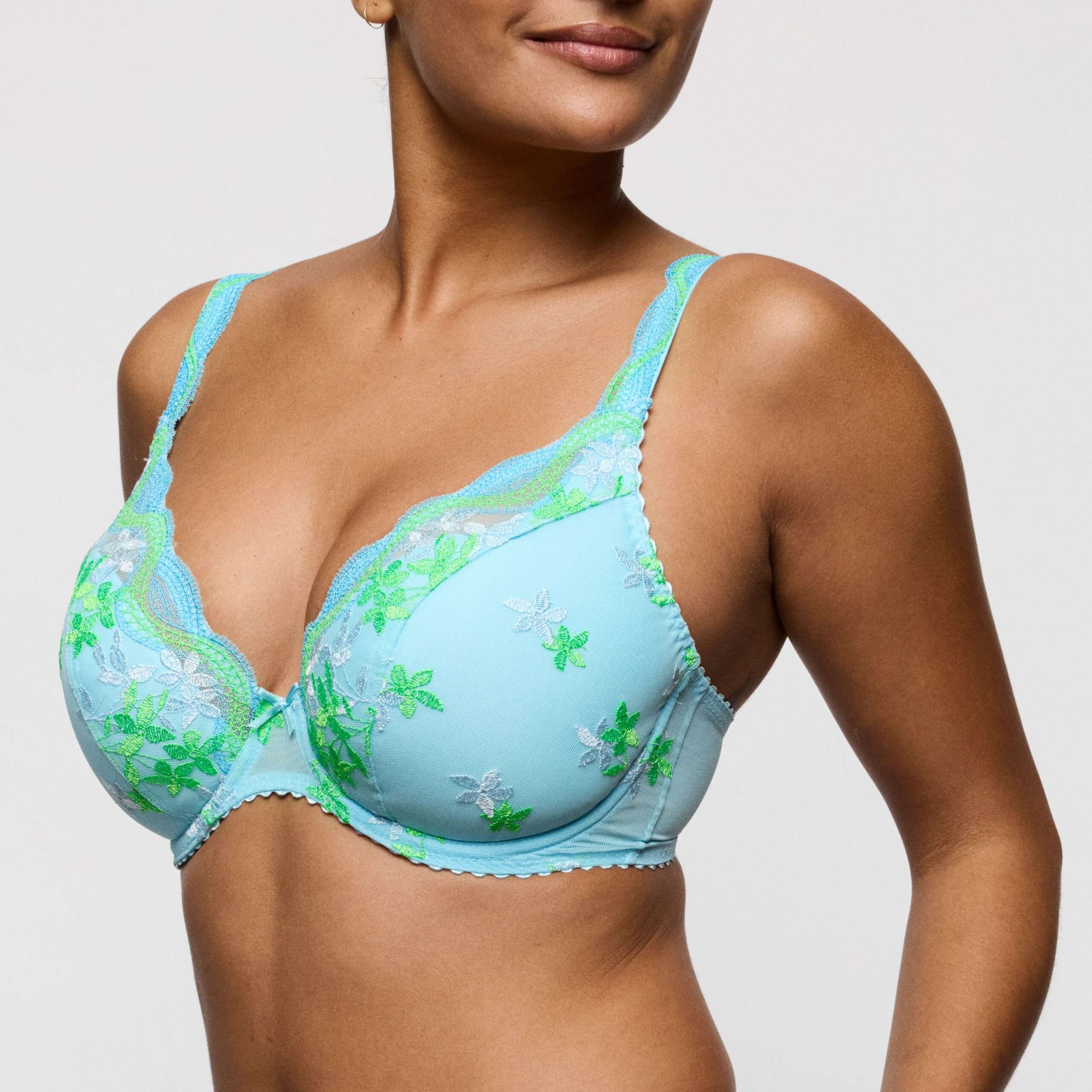 CALA LUNA Ice Dream plunge bh halve mousse cups CALA LUNA Ice Dream plunge bh halve mousse cups