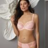 Anita Suzette Beugel BH