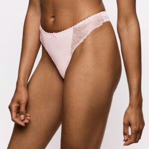 SOLENE gardenia rose string