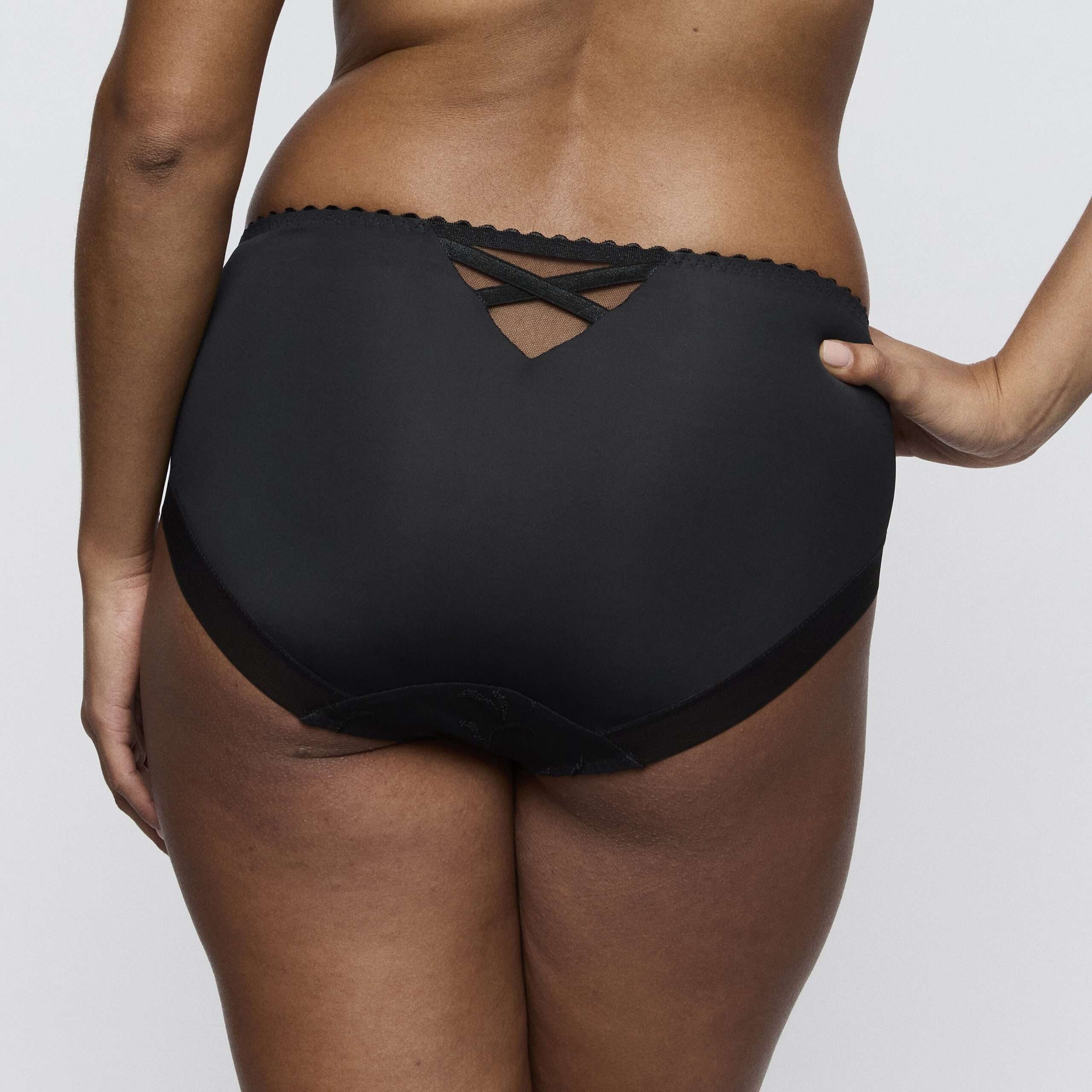 SOLISSE zwart tailleslip